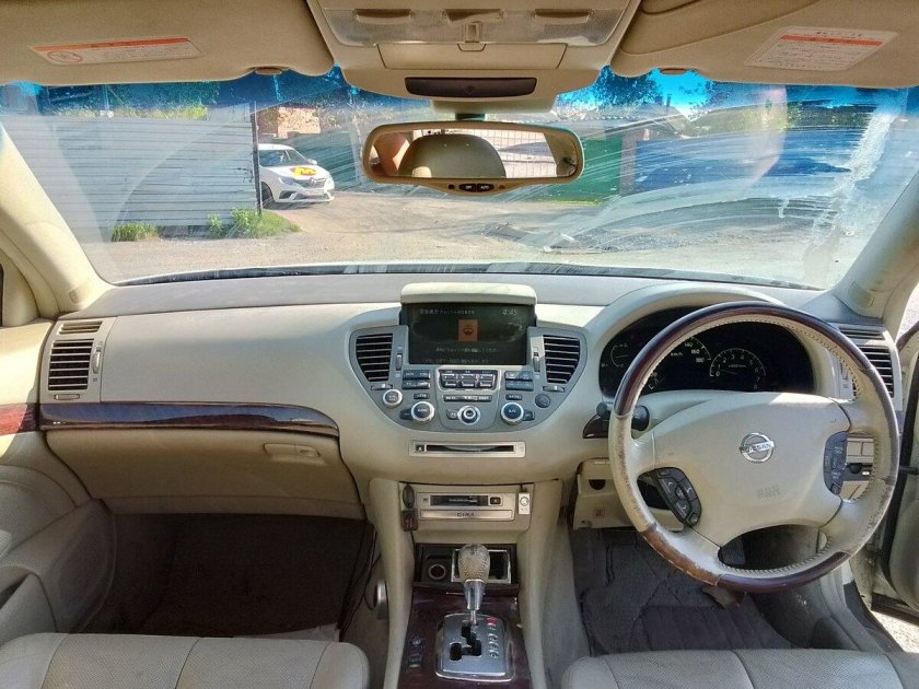 Ниссан сима