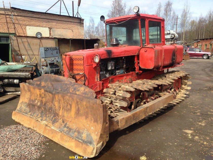 ДТ 75 болотник бульдозер