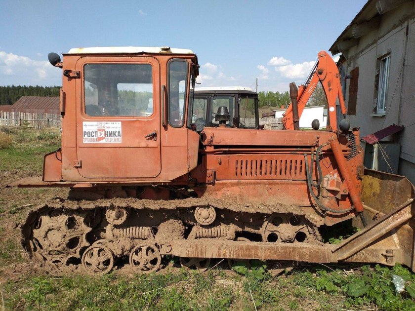 Трактор почтальон ДТ-75