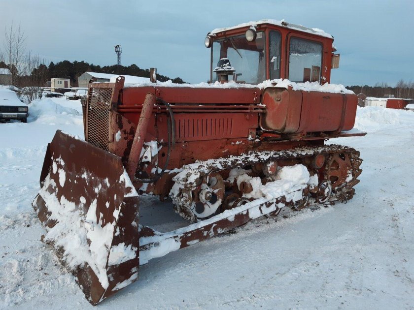 Гусеничный трактор дт 75