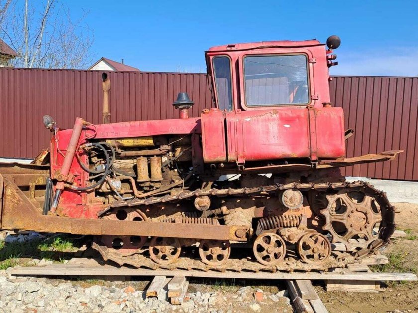 Трактор дт 75