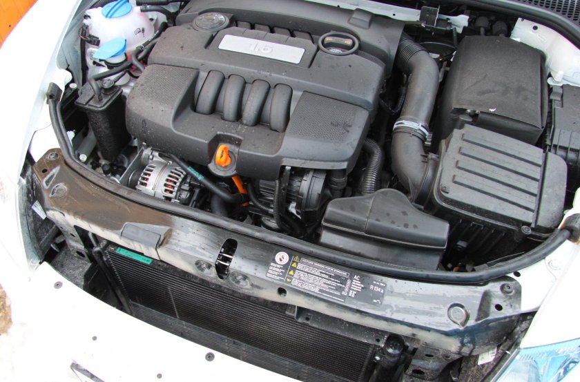 Под капотом Шкода Октавия а5 1.6