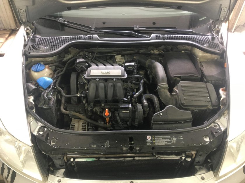 Шкода Октавия а5 1.6 подкапотка