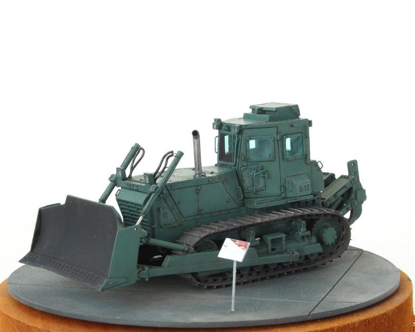 Бронированный бульдозер