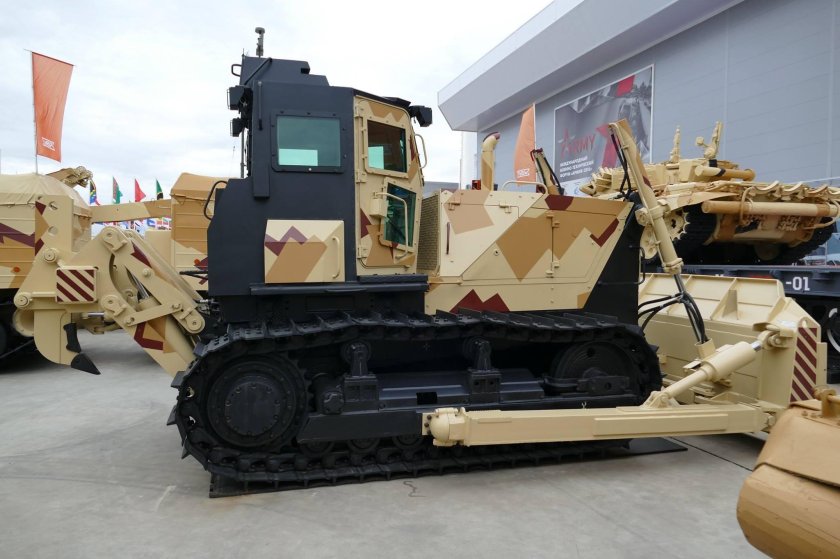 Бронированный бульдозер б10м2с