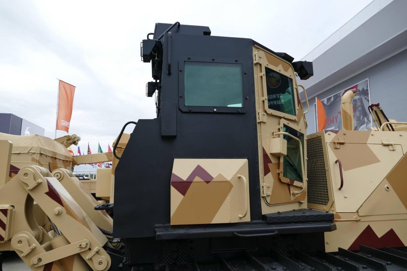 Бронированный бульдозер б12 м2