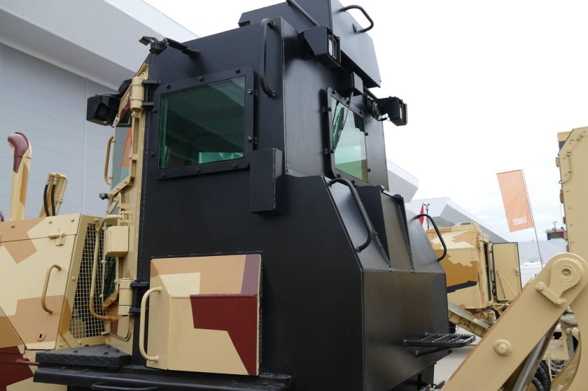 Бронированный бульдозер б12 м2