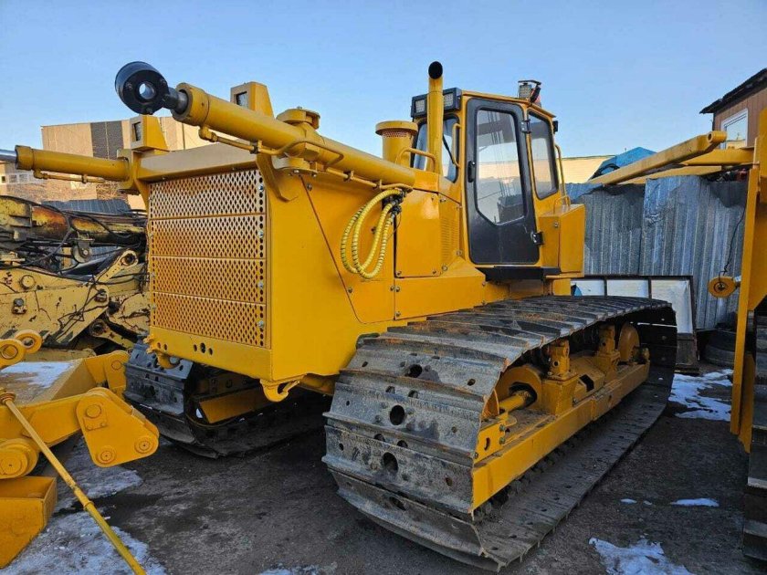 Бульдозер чтз