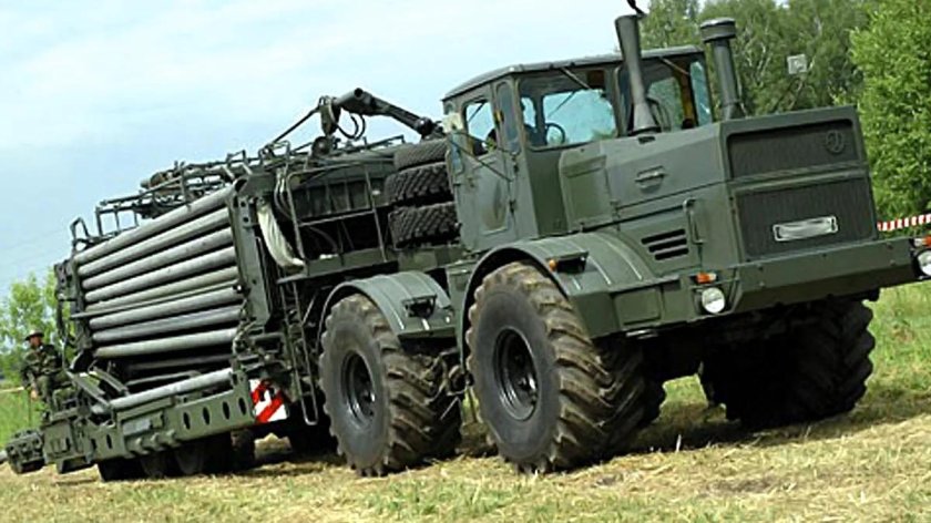 Военный трактор Кировец