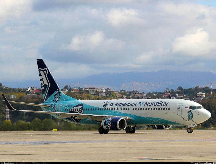 Самолет боинг 737