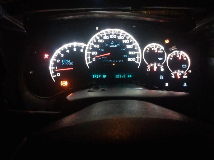 Chevrolet Tahoe приборная панель