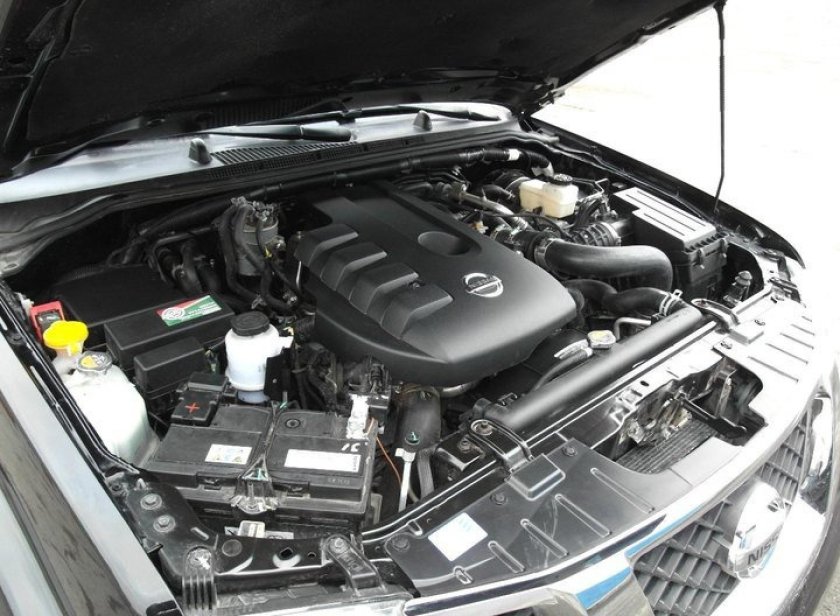 Nissan Pathfinder r51 подкапотное