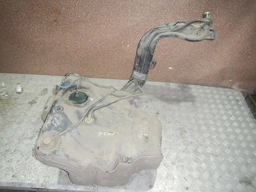 Топливный бак Фольксваген поло