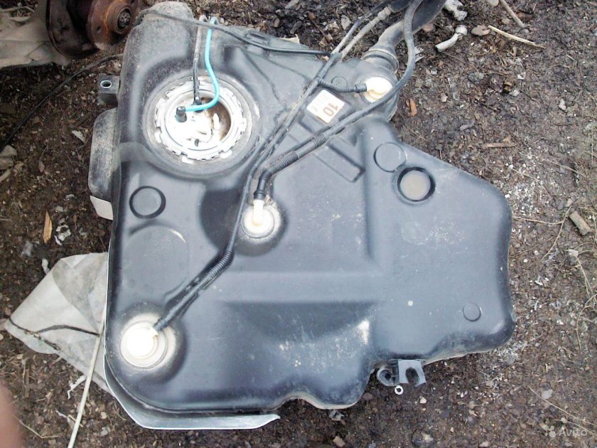 Бензобак Golf 6