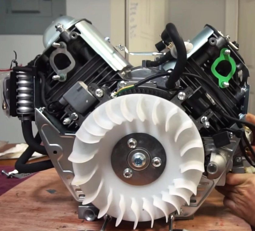 Двигатель Лифан с принудительным охлаждением и коробкой передач