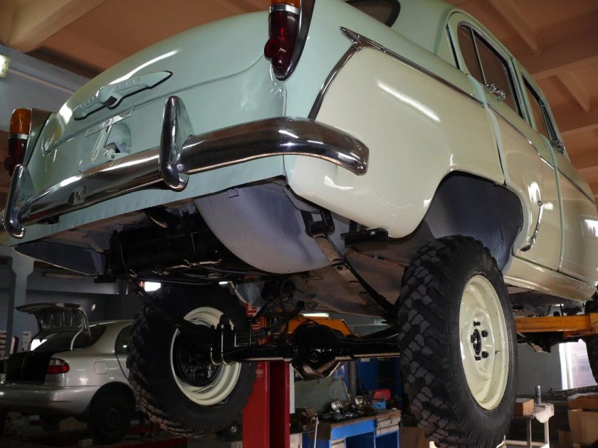 Москвич 410 411