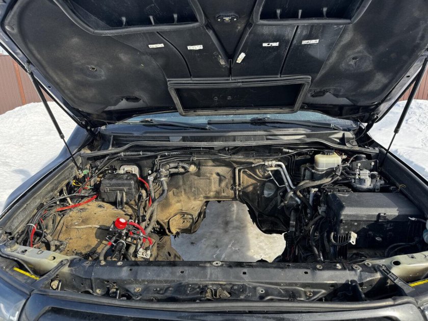 Ленд крузер прадо подкапотное пространство