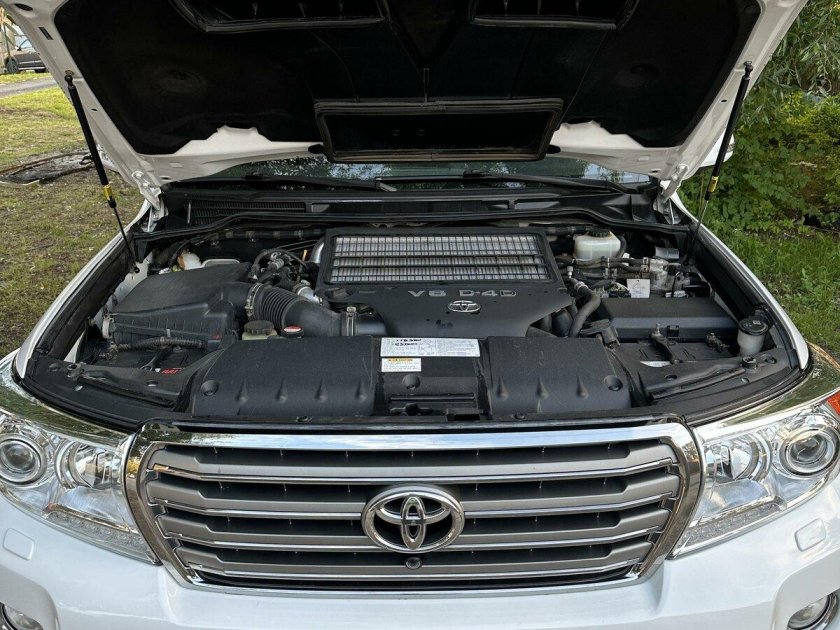 Toyota land cruiser 200 series