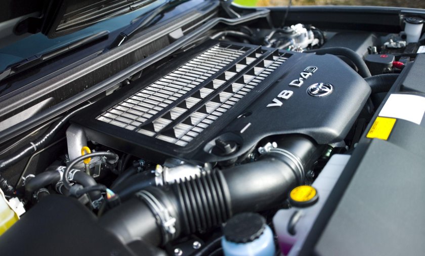 Тойота ленд Крузер двигатель v8