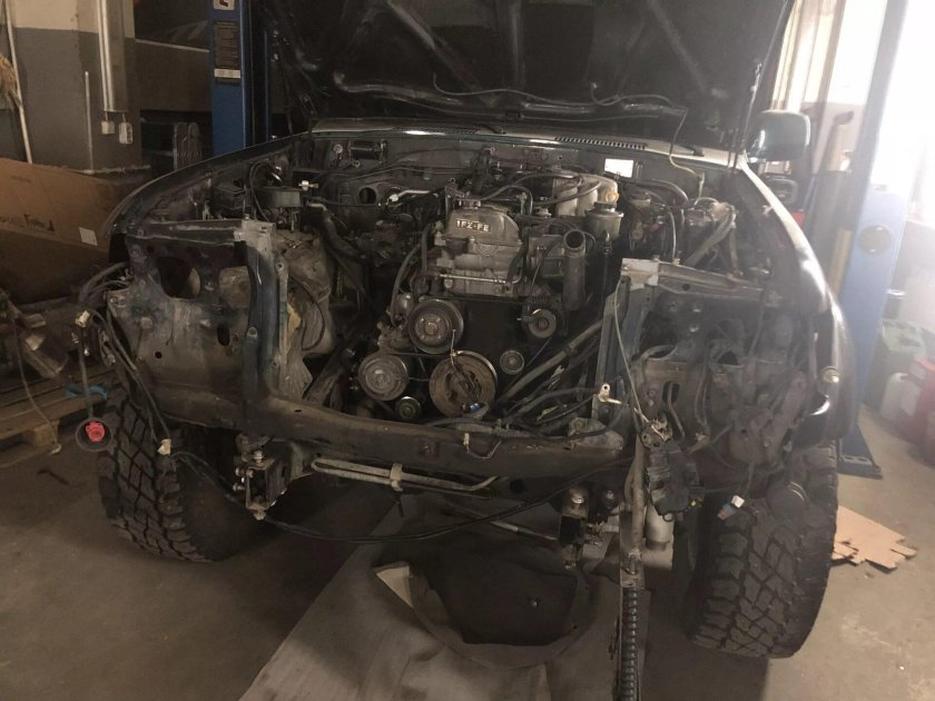 Toyota Land Cruiser 200 снятие ДВС