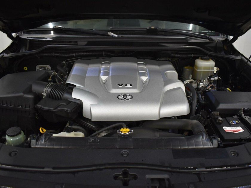 АКБ Ланд Краузер 200 двиг 4,7