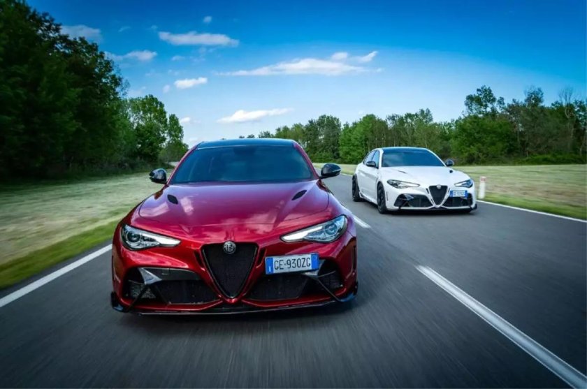 Alfa Romeo Giulia GTAM 2021