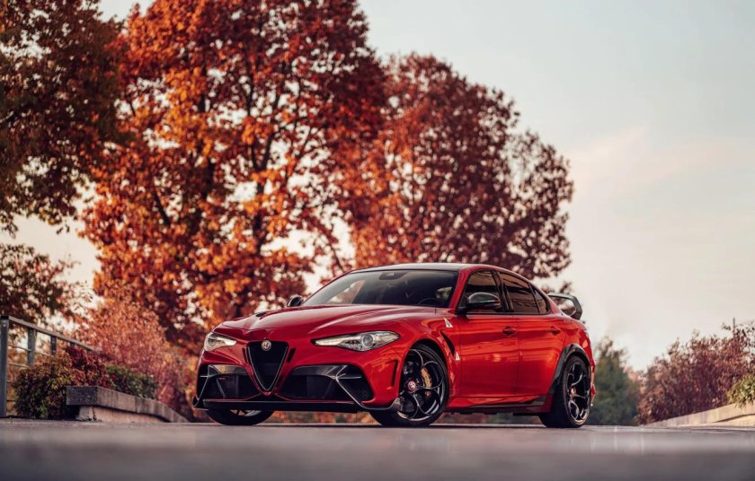Alfa Romeo Giulia GTAM 2021