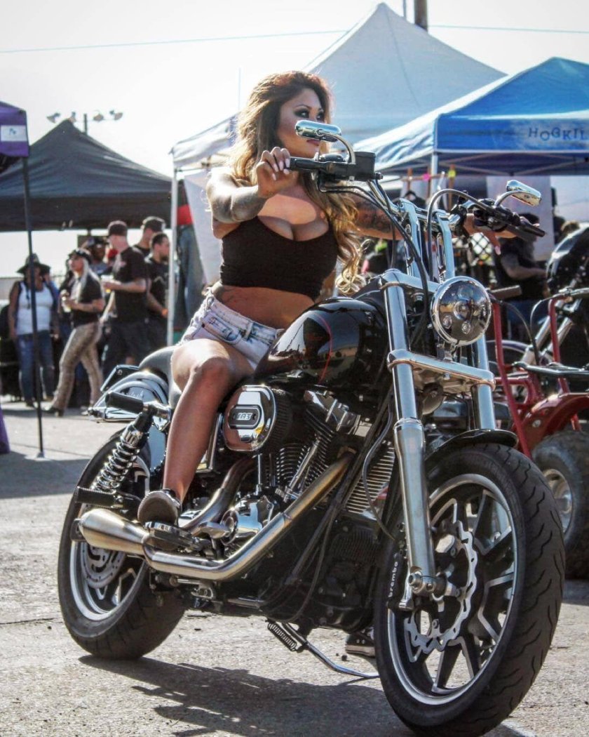 Харли Дэвидсон и девушки