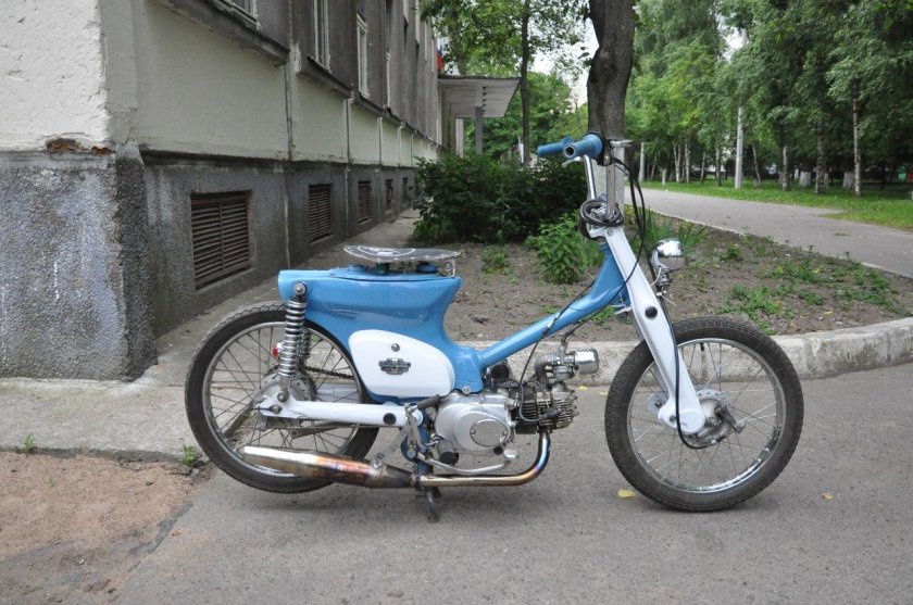 Мопед Honda super Cub Custom