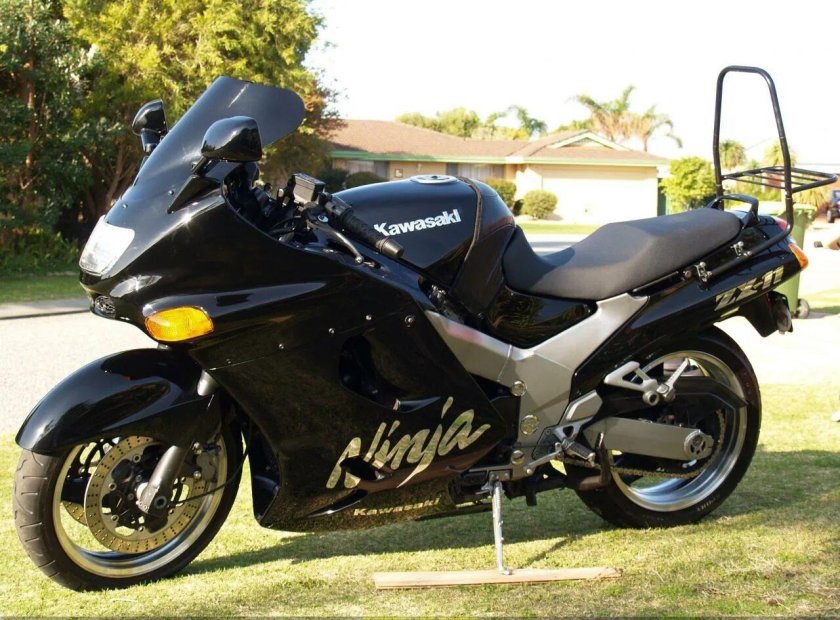 Kawasaki ZZR 1100