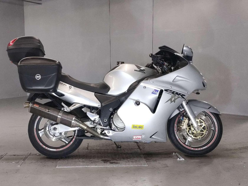 Мотоцикл хонда 1100