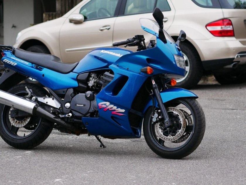 Кавасаки GPZ 1100