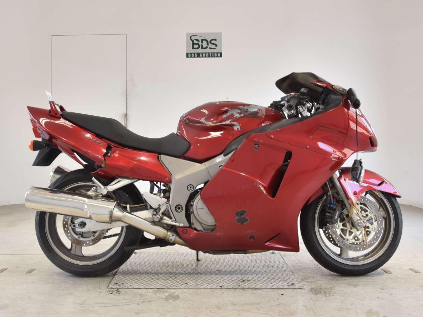 Мотоцикл Хонда спорт турист