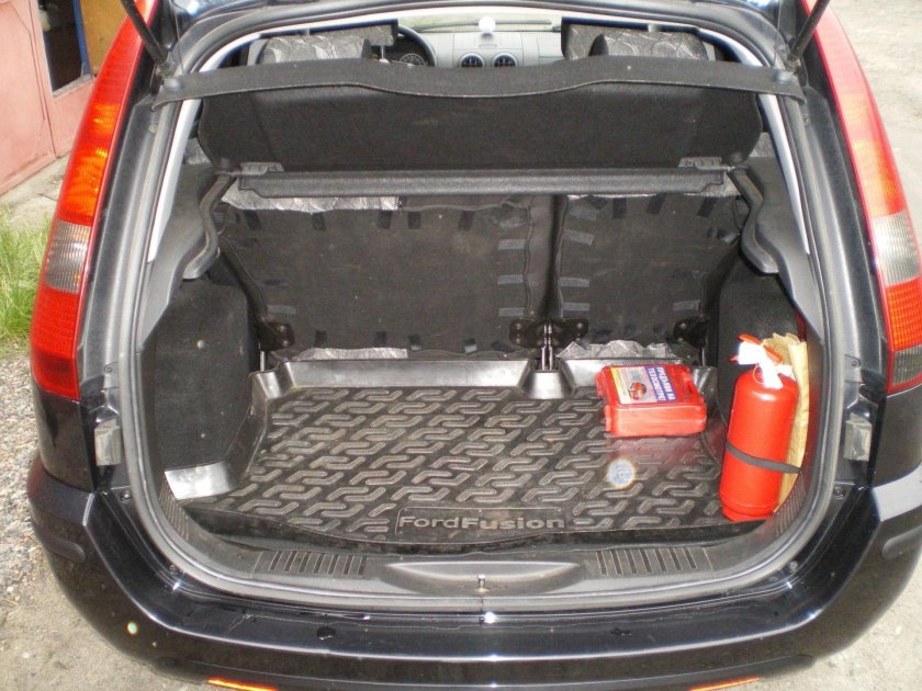 Форд Фьюжн 2008 багажник