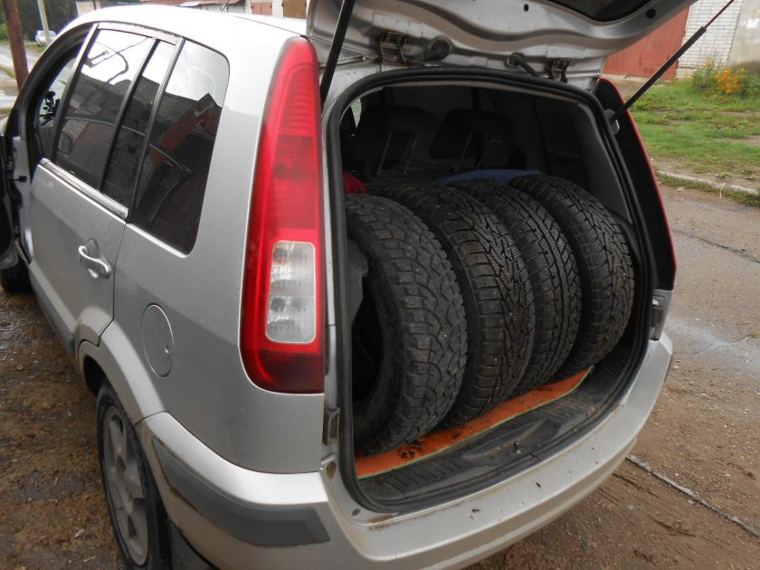 Форд Фьюжн 2008 багажник