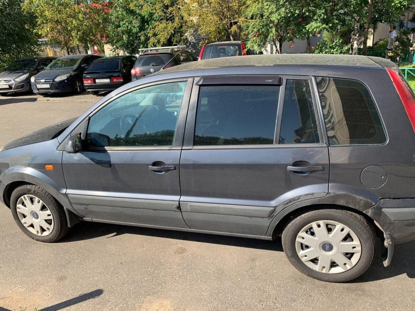 Форд Фьюжн 1 поколение