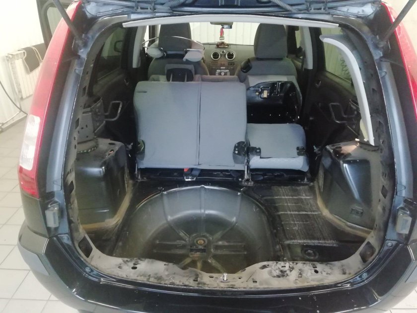 Форд Фьюжн багажник