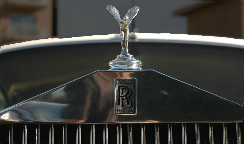 Роллс Ройс значок на капоте