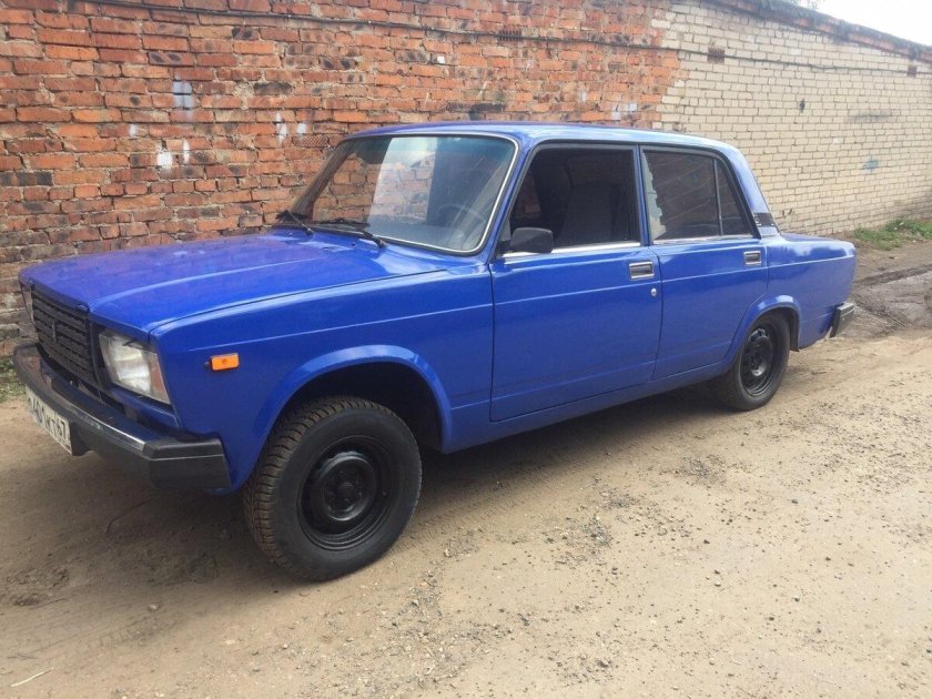 ВАЗ 2107 синяя