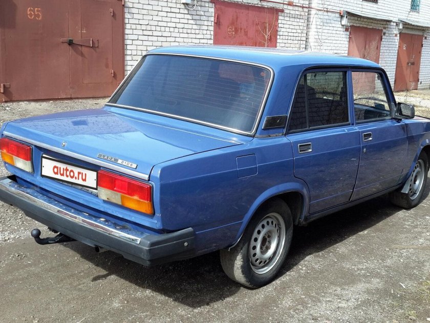 ВАЗ 2107 голубая