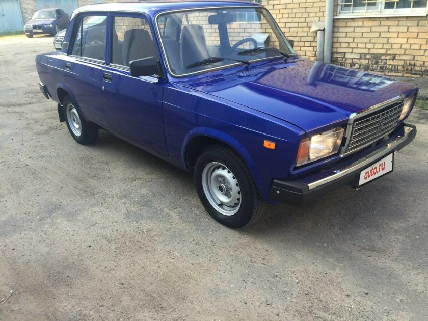ВАЗ 2107 2012 синяя
