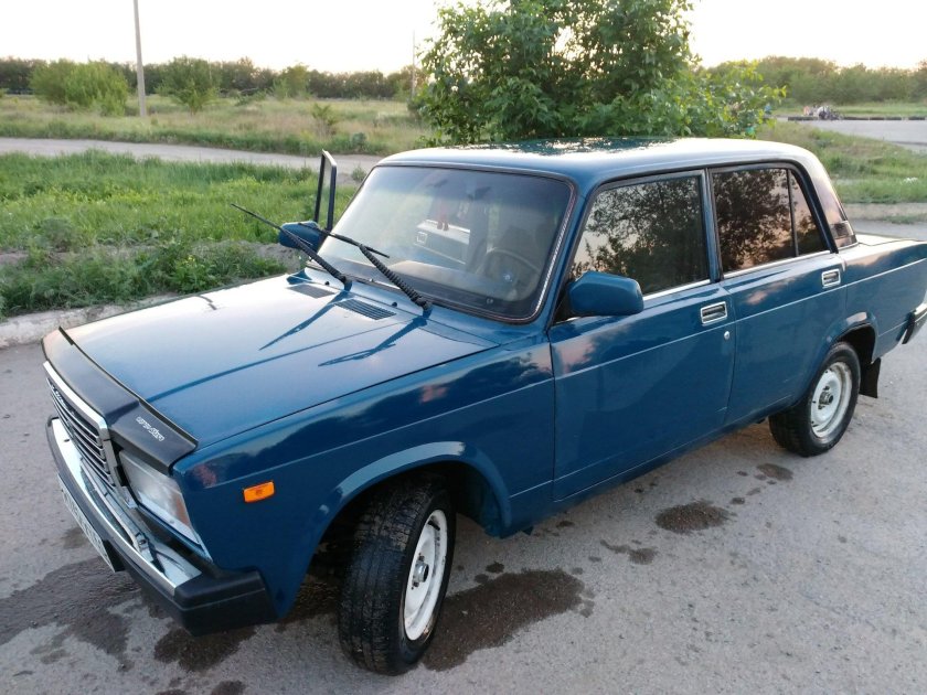 ВАЗ 2107 сине-зеленый