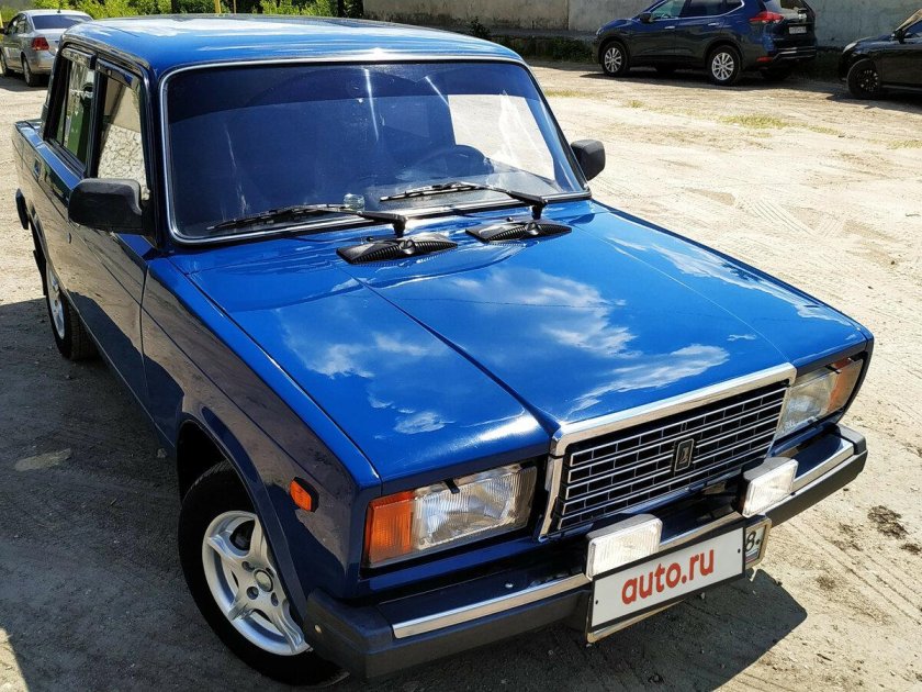ВАЗ 2107 синяя