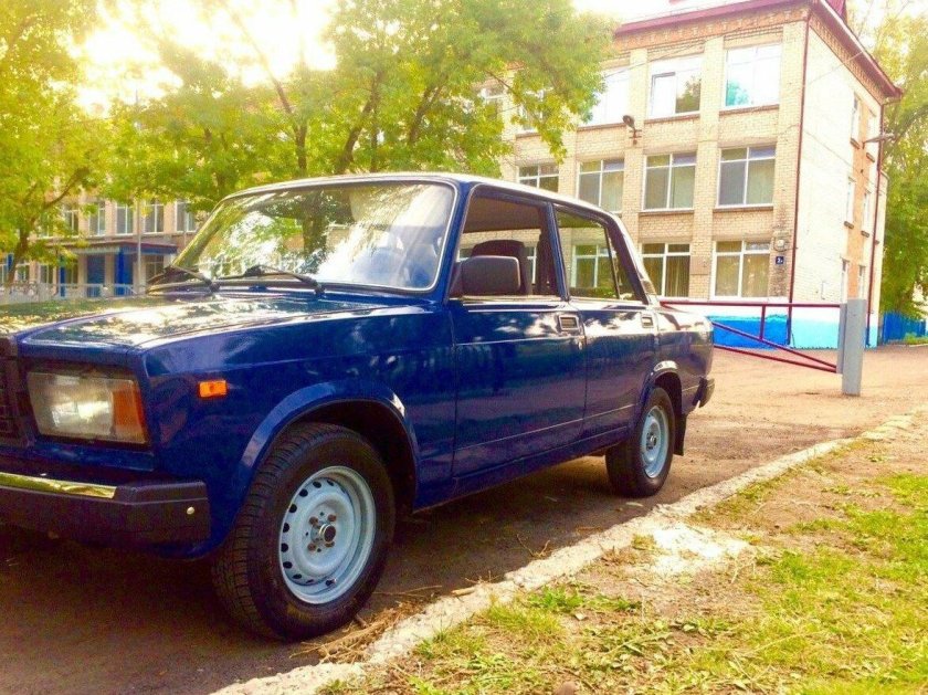ВАЗ 2107 2008 синий
