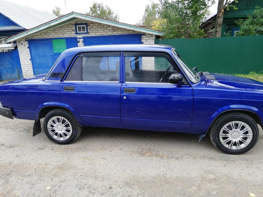 ВАЗ 2107 синий металлик