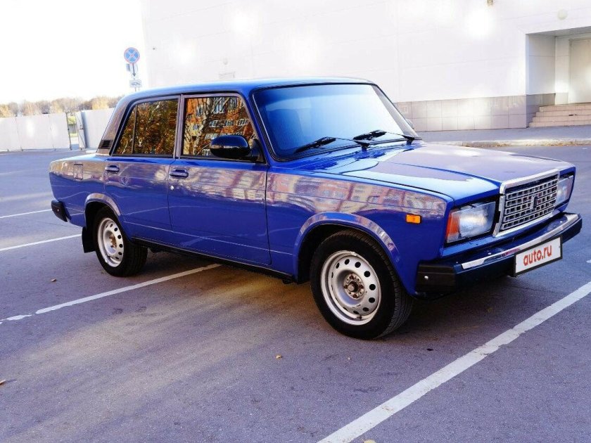 ВАЗ 2107 синяя