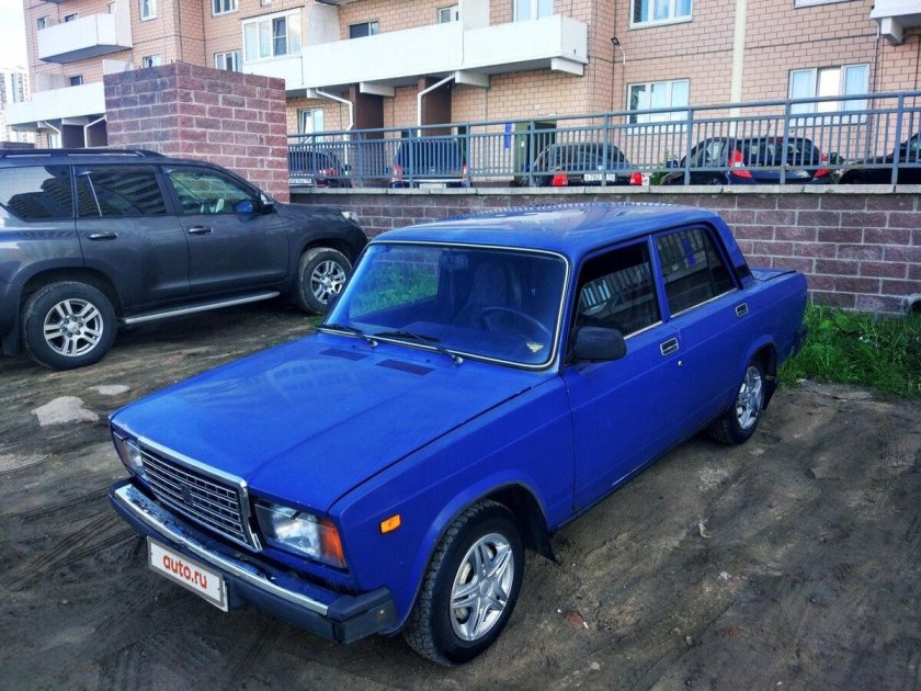 ВАЗ 2107 синяя