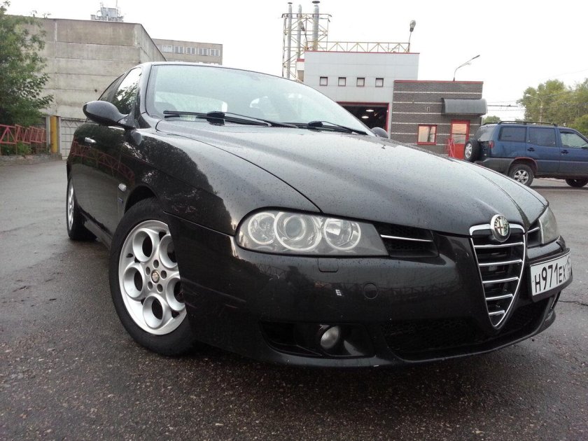 Alfa Romeo 156 2.0 МТ