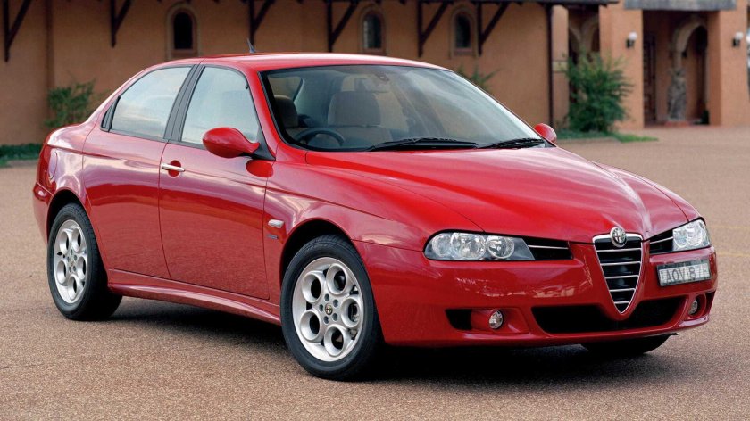 Alfa Romeo 156 седан