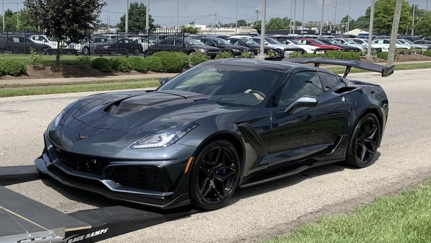 Chevrolet Corvette zr1 1